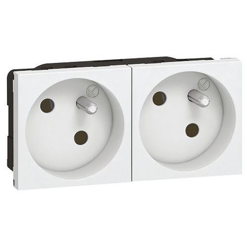 DOUBLE 45X45 ELECTRICAL SOCKET WHITE